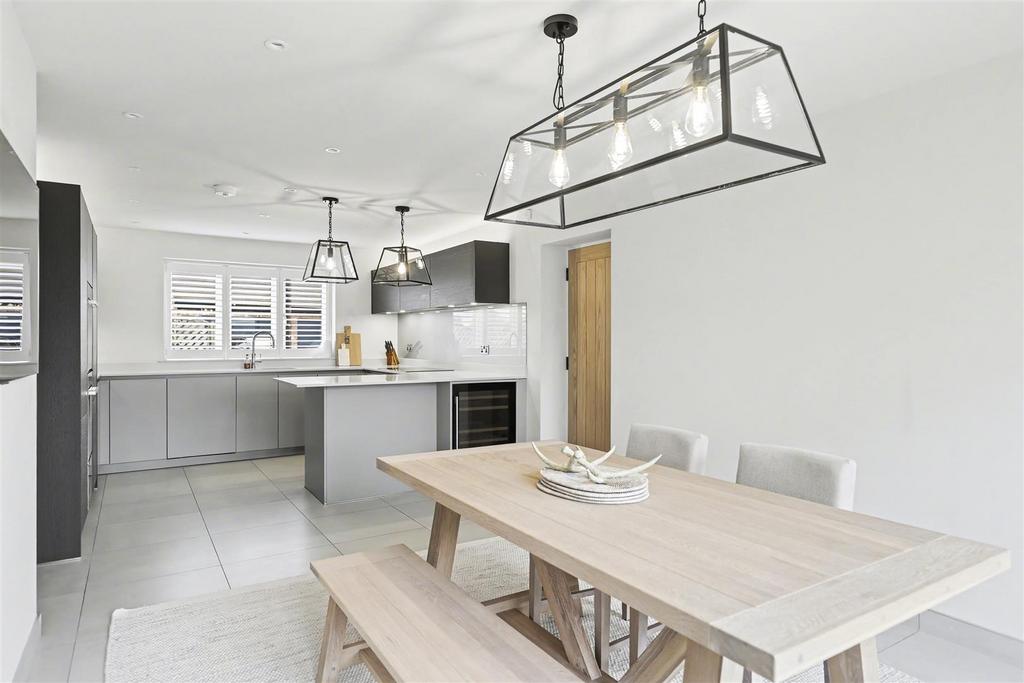 Kitchen diner a.JPG