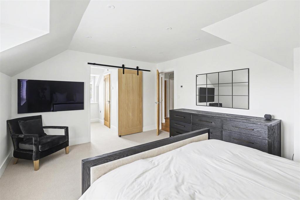 Bedroom 1 c.JPG
