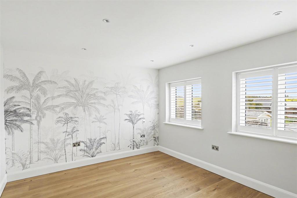 Bedroom 2.JPG