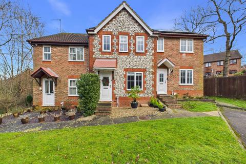 2 bedroom terraced house for sale, Gates Close, Crawley RH10