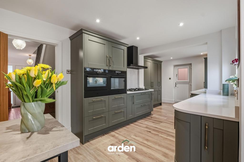 Kitchen / Breakfast Room