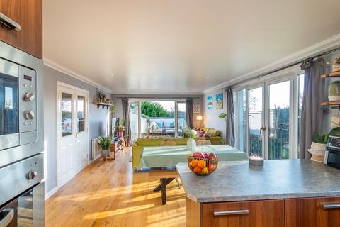 2 bedroom flat for sale, Main Street, Lennoxtown, G66