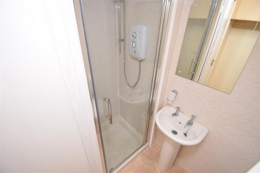 Shower room (2).jpg