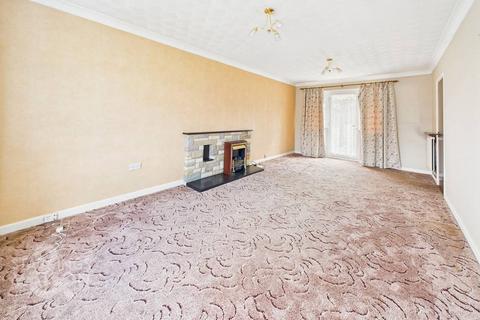3 bedroom chalet for sale, Kabin Road, Norwich