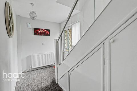 3 bedroom semi-detached house for sale, Upland Drive, Pontypool