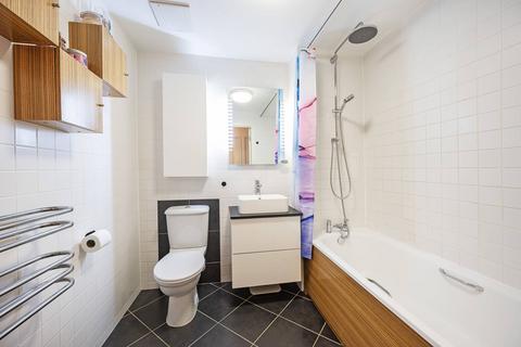 2 bedroom flat for sale, Palmers Road, Bethnal Green, London, E2