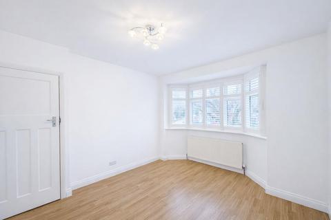 3 bedroom semi-detached house to rent, Hillcross Avenue, Morden, SM4 4EG
