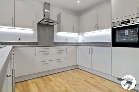 3 bedroom detached house to rent, Colemans Close, Alkerden, Ebbsfleet Valley, Swanscombe, DA10