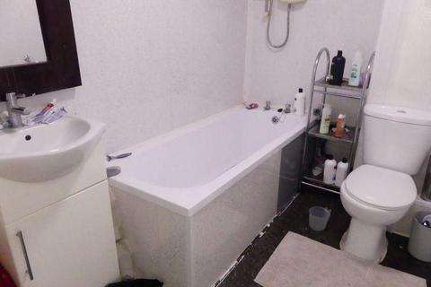 3 bedroom terraced house for sale, Briscoe Lane, Manchester, M40