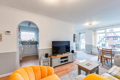 2 bedroom apartment for sale, Crescent Road, Leigh-on-sea, SS9