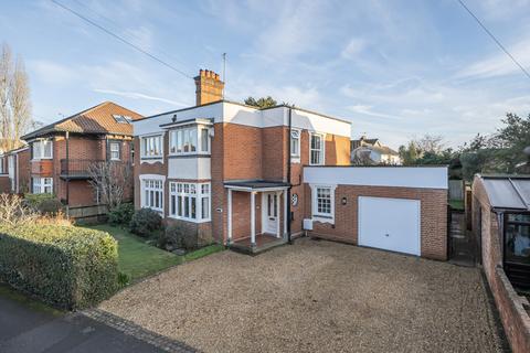 4 bedroom detached house for sale, Belle Avenue, Berkshire RG6