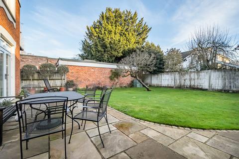 4 bedroom detached house for sale, Belle Avenue, Berkshire RG6