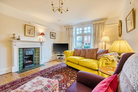 4 bedroom detached house for sale, Belle Avenue, Berkshire RG6