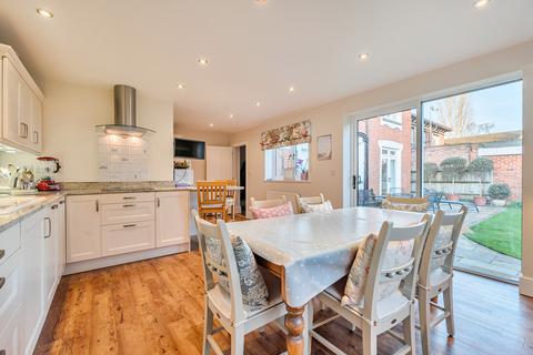 undefined, Belle Avenue, Berkshire RG6