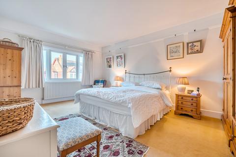 undefined, Belle Avenue, Berkshire RG6
