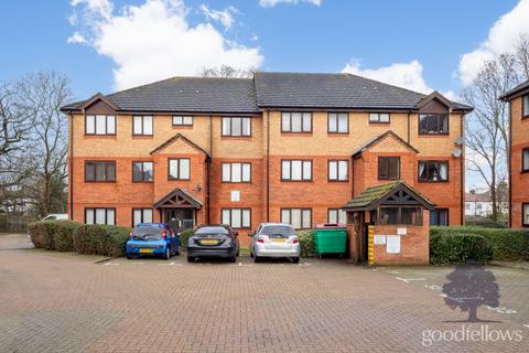 2 bedroom apartment to rent, Chartwell Gardens, Sutton SM3