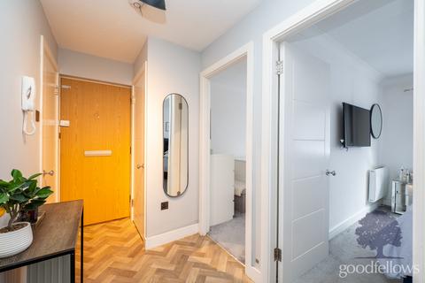 2 bedroom apartment to rent, Chartwell Gardens, Sutton SM3