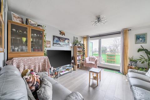3 bedroom terraced house for sale, Caernarvon Close, Mitcham CR4