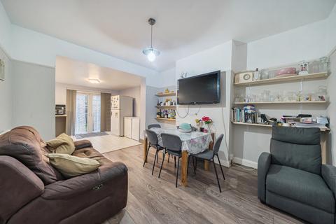 undefined, Pentlands Close, Mitcham CR4
