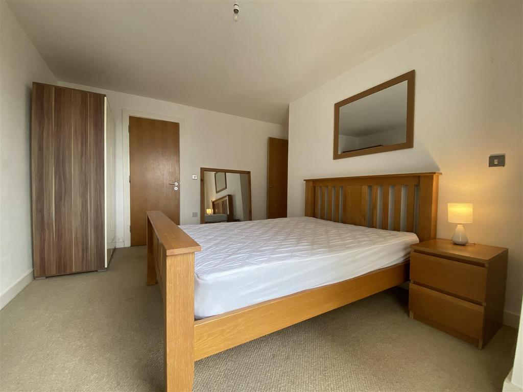 Master Bedroom (4).jpeg