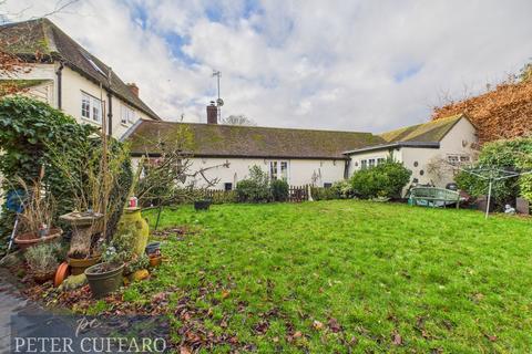 4 bedroom detached house for sale, Hunsdon Road, Ware SG12