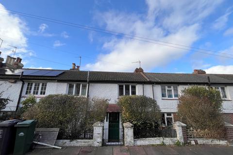 3 bedroom terraced house to rent, Ewhurst Road, Brighton, BN2 4AJ