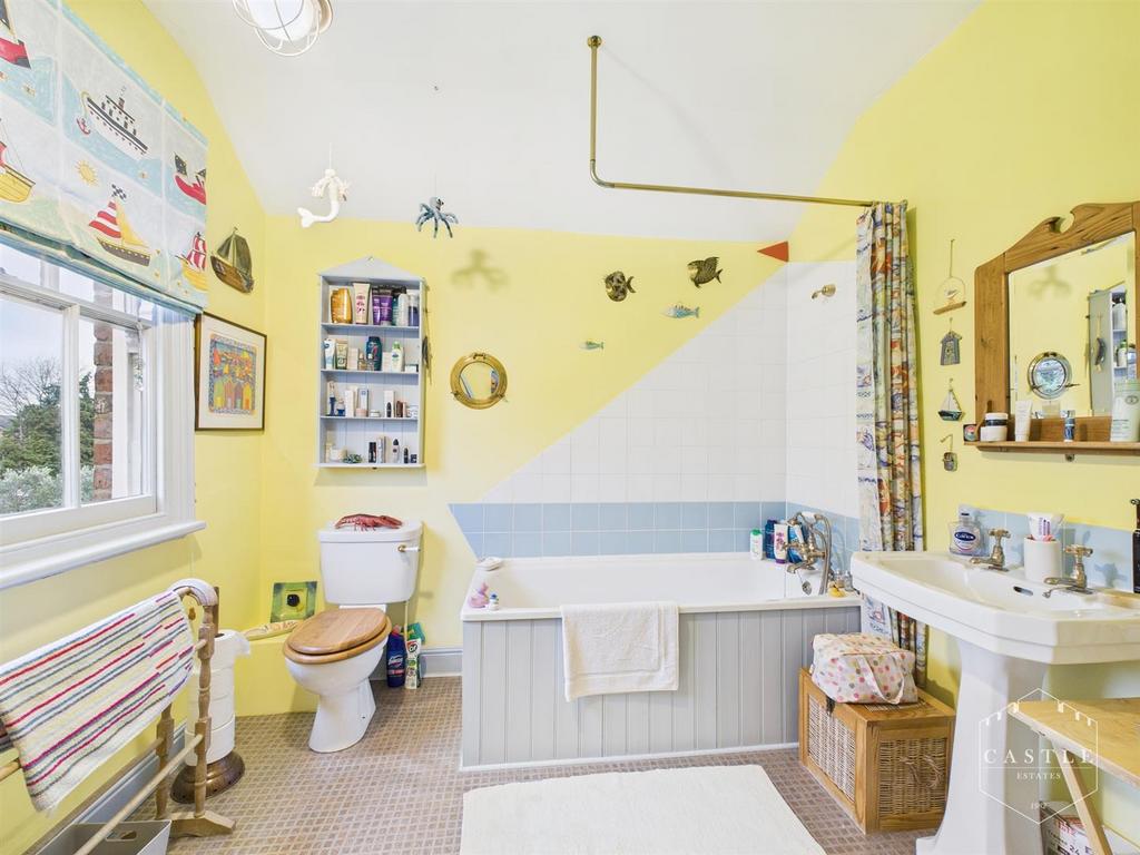 Family bathroom