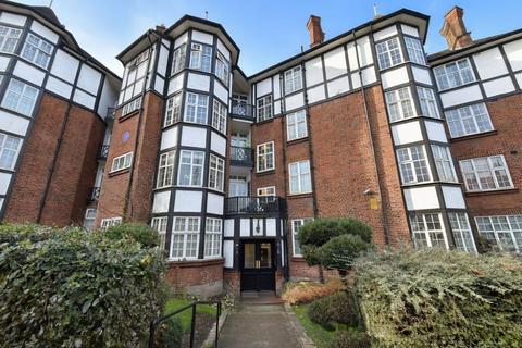 3 bedroom flat for sale, Flat 11 Vernon Court, Hendon Way, Childs Hill, London, NW2 2PD