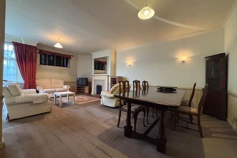 3 bedroom flat for sale, Flat 11 Vernon Court, Hendon Way, Childs Hill, London, NW2 2PD