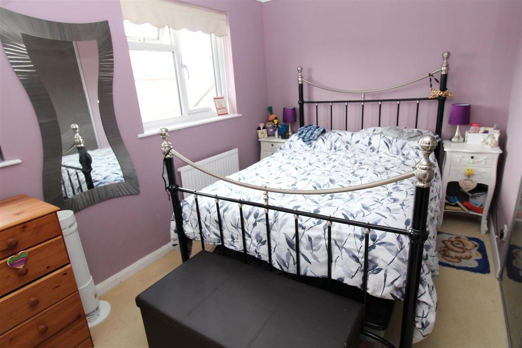 Bedroom 1.JPG