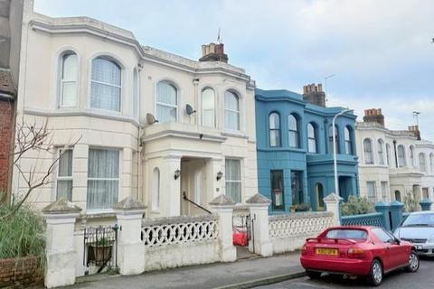 1 bedroom apartment to rent, Southwood Road, Ramsgate CT11