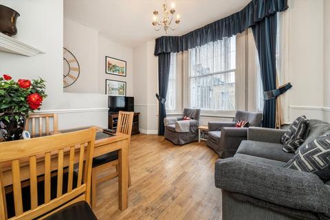 1 bedroom flat to rent, Castletown Road, London W14