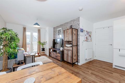 2 bedroom flat for sale, Cambrian Way, Worthing