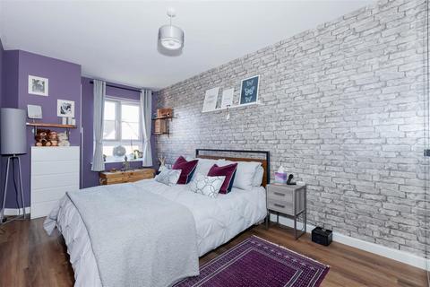 2 bedroom flat for sale, Cambrian Way, Worthing