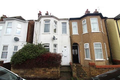 3 bedroom terraced house to rent, Ebberns Road, Hemel Hempstead HP3