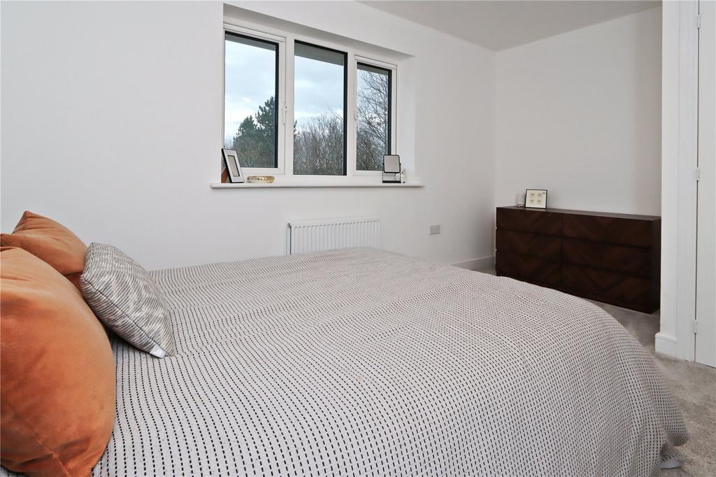 Bedroom 2 Pic 2