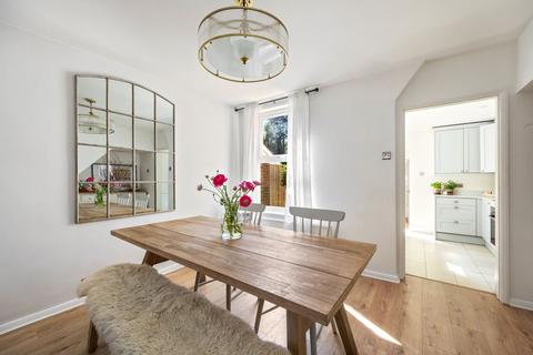 3 bedroom end of terrace house for sale, Swindon Road, Horsham, RH12