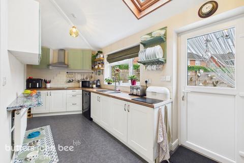 undefined, Oak Tree Close, Crewe