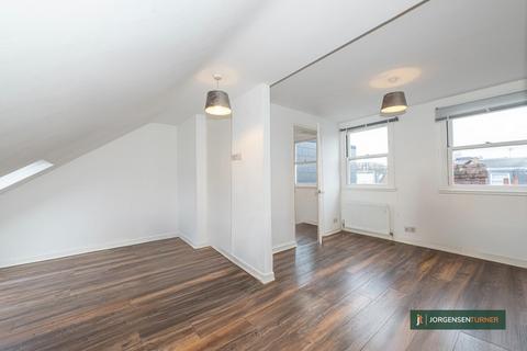 4 bedroom maisonette to rent, Willow Vale, Shepherds Bush, W12