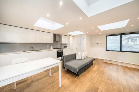 undefined, Tranmere Road, London SW18
