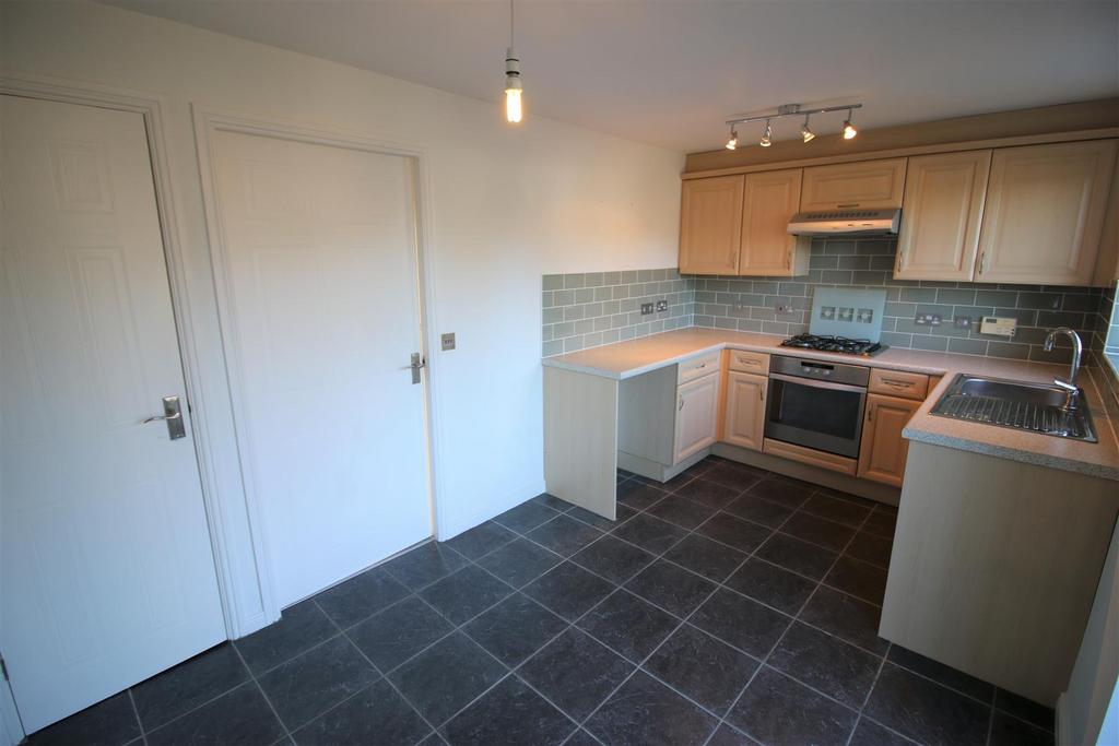 Kitchen 1.jpg