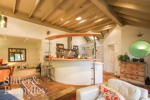 undefined, Cliff Way, Radcliffe-on-Trent, Nottingham, NG12 1AQ