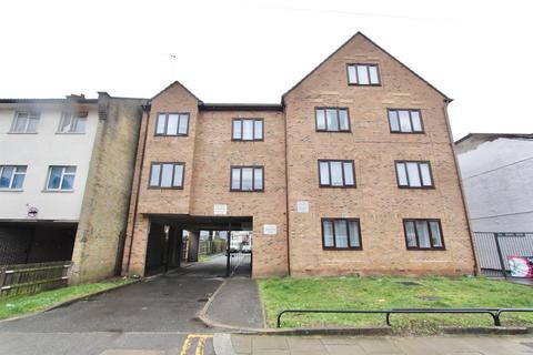 1 bedroom apartment to rent, South Grove, London N15