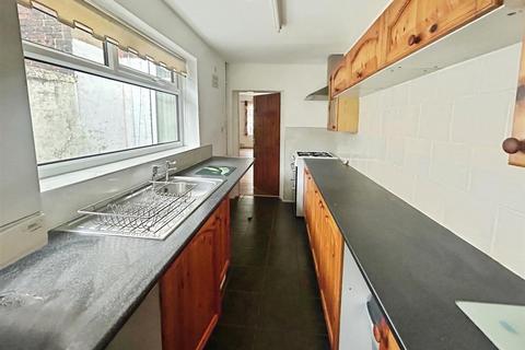 2 bedroom terraced house to rent, Ellgreave Street, Stoke-On-Trent