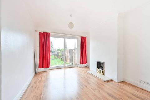 4 bedroom terraced house to rent, Whitton Avenue East, Perivale, Greenford, UB6