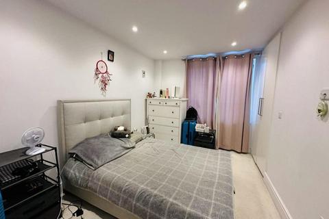 undefined, NORTHBROOK STREET, NEWBURY RG14