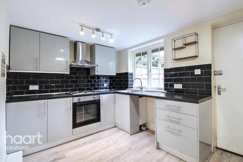 2 bedroom maisonette for sale, High Street, ASHFORD