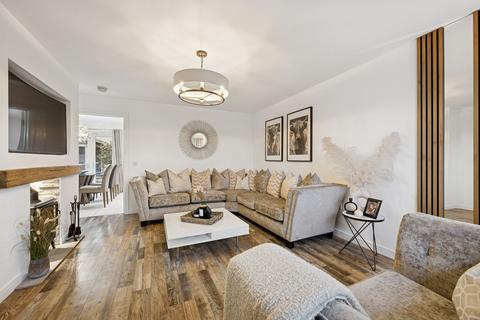 4 bedroom detached house for sale, Kinniburgh Crescent, Whitburn