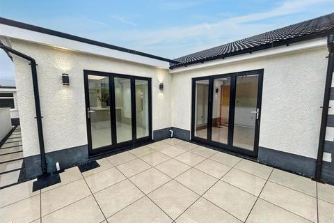 4 bedroom detached bungalow for sale, St. Annes Avenue, Cwmffrwd, Carmarthen