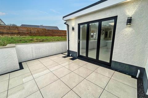 4 bedroom detached bungalow for sale, St. Annes Avenue, Cwmffrwd, Carmarthen